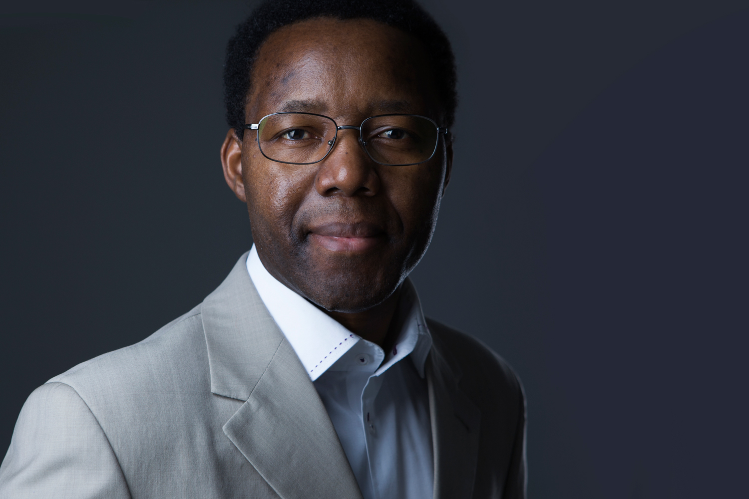 Best Paper Award attribué au professeur Placide Poba-Nzaou