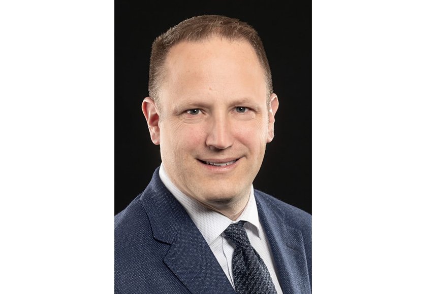 40 ans du MBA : Portrait de Christian Ouellet, directeur des affaires gouvernementales de Sandoz Canada