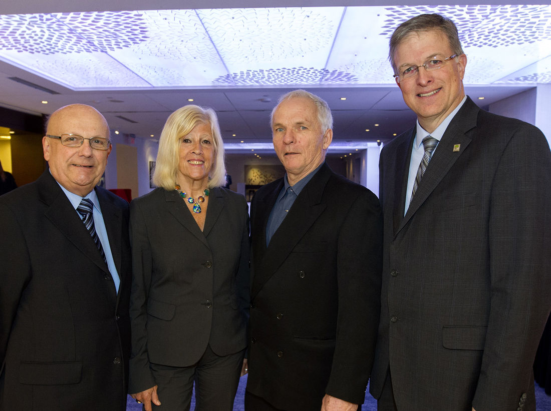 Florence Junca-Adenot reçoit un prix Guy-Chartrand
