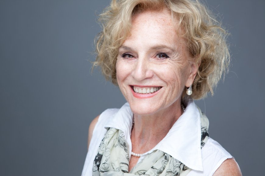 Marthe Hurteau reçoit le prix « Contribution à l’évaluation au Canada »