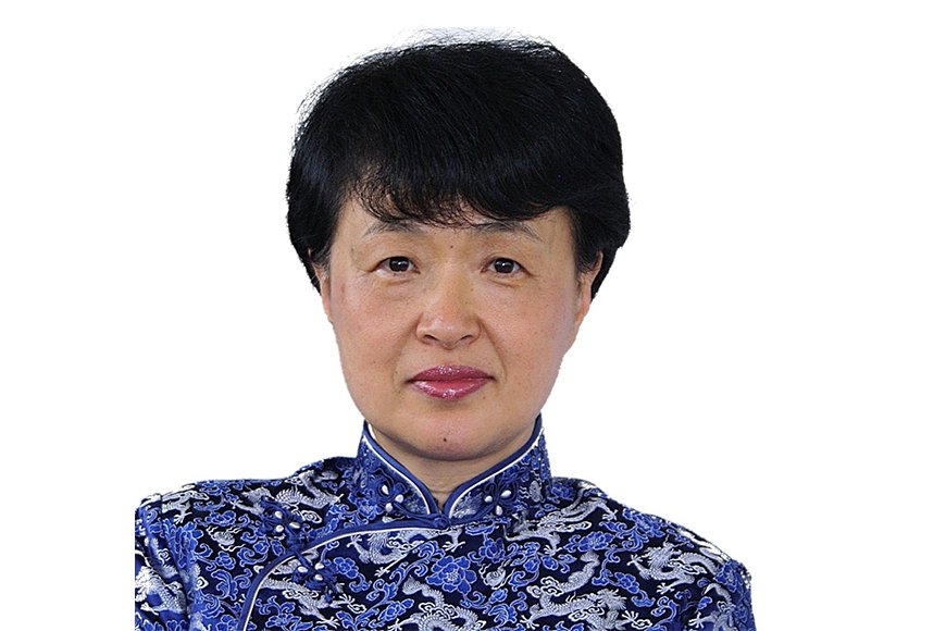 40 ans du MBA : Portrait de Hui Sui, ex-conseillère principale au directeur général et membre du conseil exécutif de l&rsquo;Organisation des Nations Unies pour le développement industriel (ONUDI)