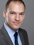 Le professeur Aymen Karoui reçoit le prix du meilleur article de l’année 2015 pour la revue de Financial Markets and Portfolio Management