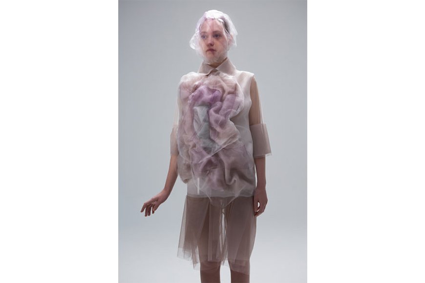 La professeure Ying Gao exposera ses dernières créations vestimentaires robotisées en Europe